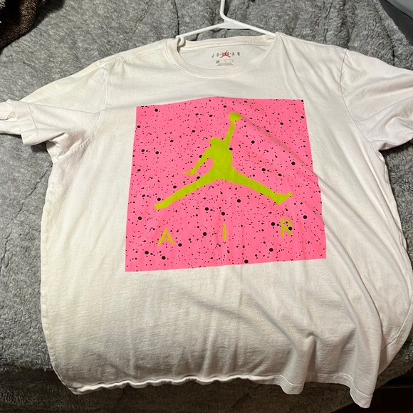 medium pink and white air Jordan t-shirt - Picture 1 of 3
